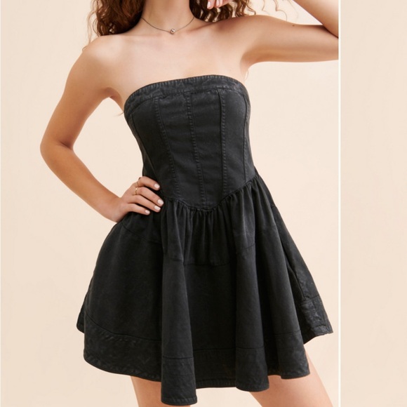 Free People Dresses & Skirts - Free People Black Strapless Candace Corset Mini Dress – Women’s Large – EUC